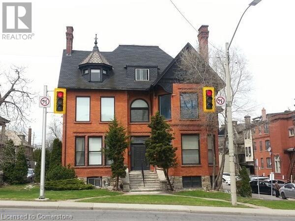 262 James St S in Hamilton, ON - Building Photo