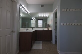 421 Shadowpoint in San Marcos, TX - Building Photo - Building Photo