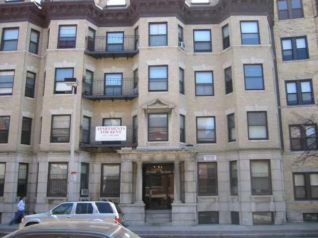 132 Hemenway St, Unit 44 in Boston, MA - Foto de edificio