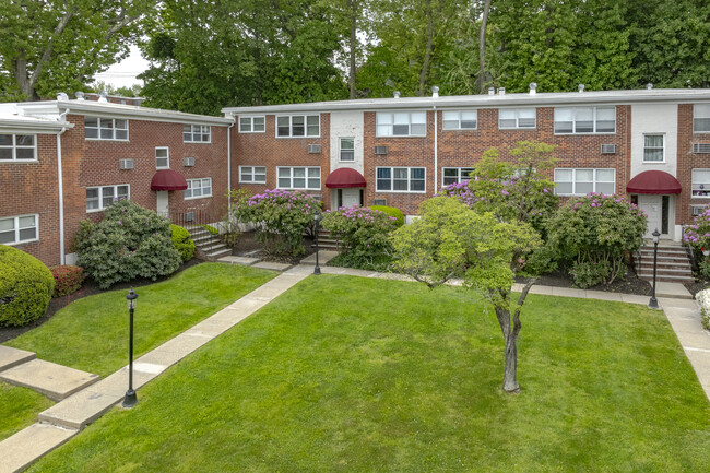 Kingsley Court in Norwalk, CT - Building Photo - Building Photo