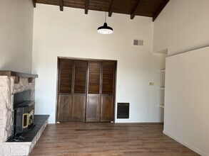 861 Visalia St in Pismo Beach, CA - Foto de edificio - Building Photo
