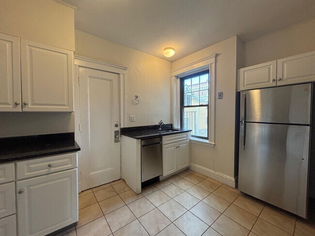 1558 Massachusetts Ave in Cambridge, MA - Building Photo - Building Photo