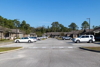 Arbours at Pierce Creek in Mobile, AL - Building Photo - Building Photo