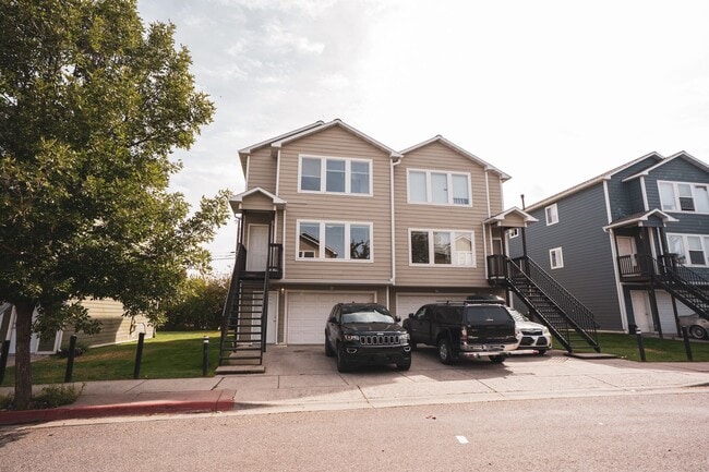 property at 1729 W Kagy Blvd
