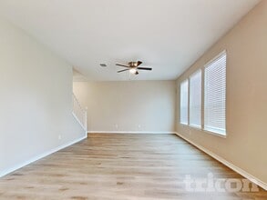 601 Lost Pond in New Braunfels, TX - Building Photo - Building Photo