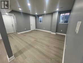10 Mussle White Rd in Brampton, ON - Building Photo - Building Photo