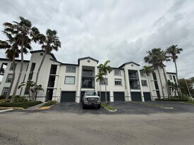4320 NW 107th Ave, Unit 303-1 in Doral, FL - Building Photo