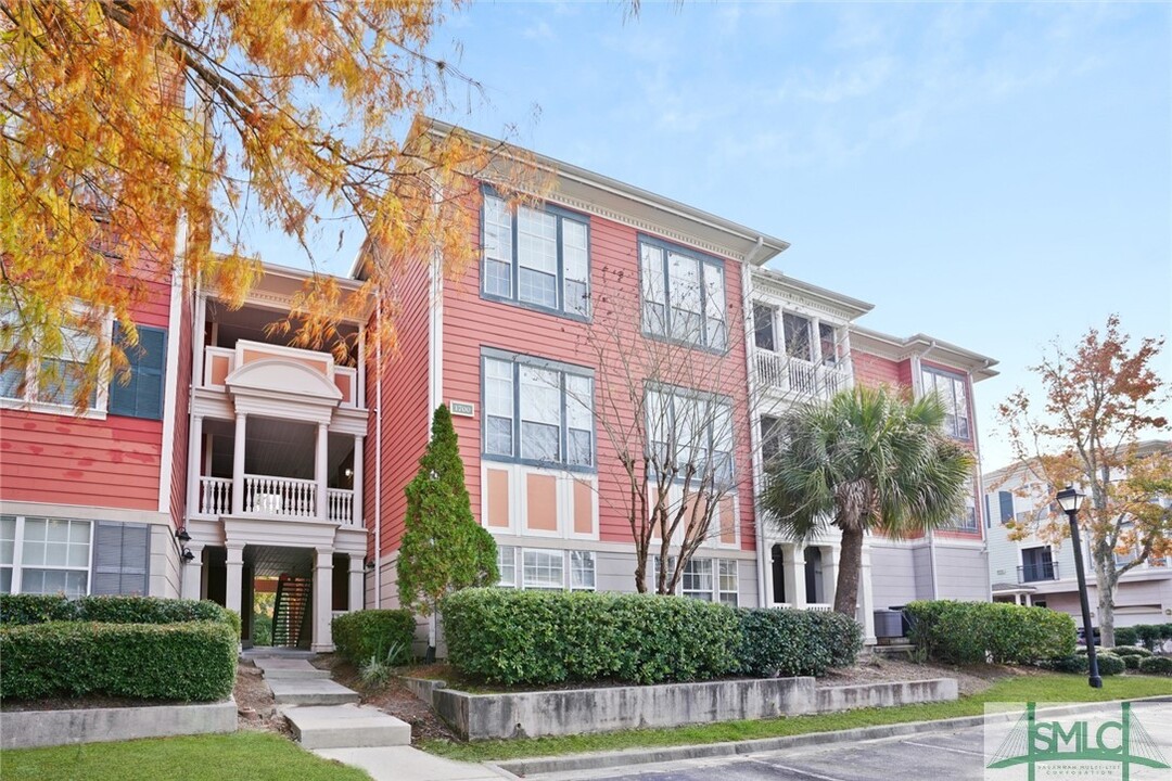 1713 Whitemarsh Way in Savannah, GA - Foto de edificio