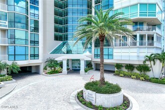 4255 Gulf Shore Blvd N in Naples, FL - Building Photo - Building Photo
