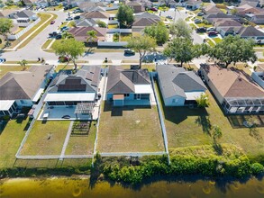 1305 Flexford St in Brandon, FL - Foto de edificio - Building Photo