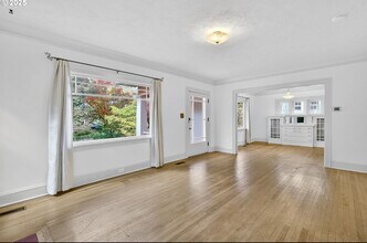 3748 NE 23rd Ave in Portland, OR - Building Photo - Building Photo