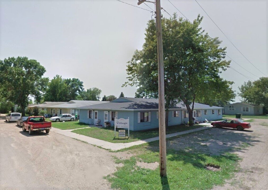 310 N Washington St in Groton, SD - Building Photo