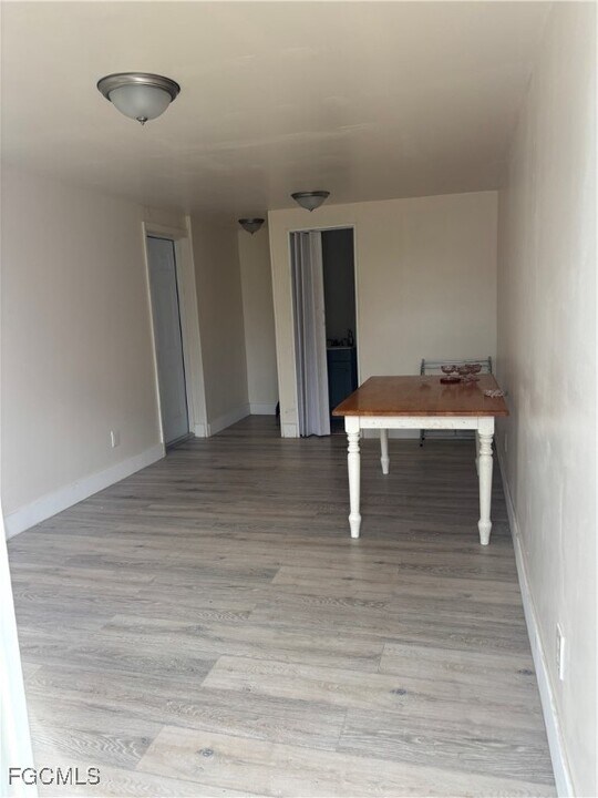 716 Pondella Rd in North Fort Myers, FL - Building Photo