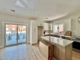 140 Arlington St in Medford, MA - Building Photo