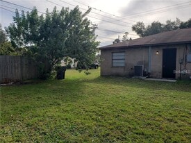 2832 Skyview Dr in Lakeland, FL - Building Photo