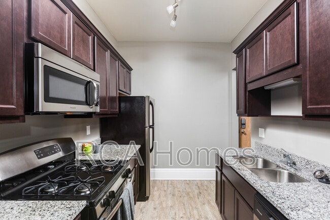 909 Massachusetts Ave in Indianapolis, IN - Building Photo - Building Photo