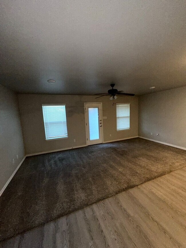 2205 Martin Luther King Jr Blvd in Killeen, TX - Building Photo - Building Photo