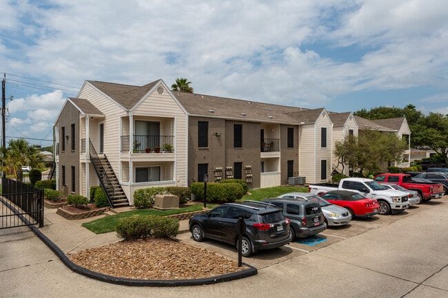 Captain's Landing Apartments