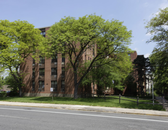 Elizabeth Center in Elizabeth, NJ - Building Photo - Building Photo