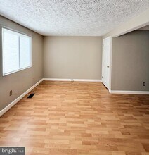 8558 Koluder Ct in Lorton, VA - Building Photo - Building Photo