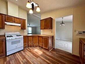 142 Logan Ave in Asheville, NC - Building Photo - Building Photo