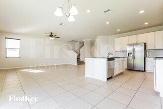 11231 Hudson Hills Ln in Riverview, FL - Foto de edificio - Building Photo