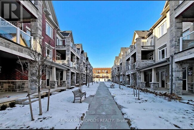 2568-2568 Ladyfern Crossing in Pickering, ON - Building Photo - Building Photo