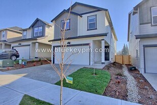 208 N 28th Pl in Ridgefield, WA - Building Photo