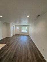 486-488 NE Housley Ave in Roseburg, OR - Building Photo - Building Photo