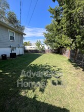 223 N Clinton St in Olathe, KS - Building Photo - Building Photo