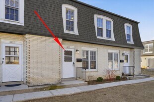 4273 W Cherrywood Ln in Brown Deer, WI - Building Photo