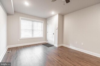 2141 Christian St in Philadelphia, PA - Building Photo - Building Photo
