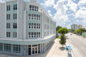 Steve Protulis Tower East in Miami, FL - Building Photo - Building Photo