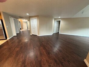 704 NE Breezy Way in Albany, OR - Building Photo - Building Photo