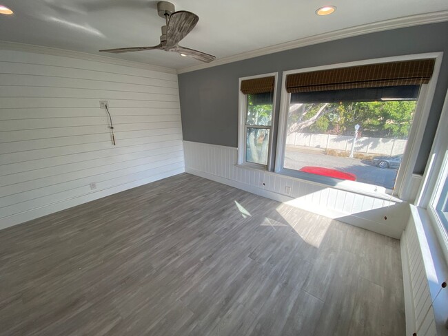 1609 E Balboa Blvd in Newport Beach, CA - Building Photo - Building Photo