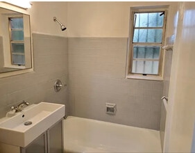 3191 Day Ave in Miami, FL - Building Photo - Building Photo
