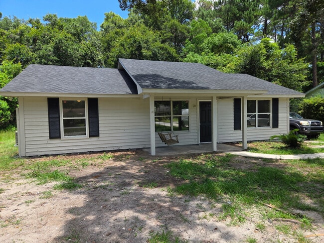 property at 11 Sunny Pl