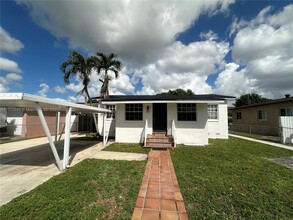 101 E 41st St in Hialeah, FL - Building Photo - Building Photo