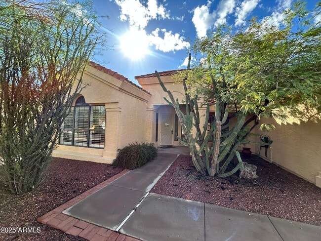 3809 E Desert Flower Ln in Phoenix, AZ - Building Photo - Building Photo
