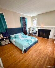 85 Maplewood Ave in West Hartford, CT - Building Photo - Building Photo