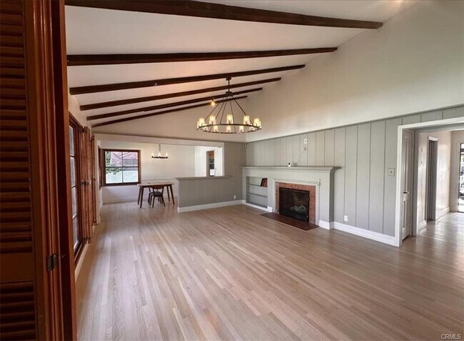 3021 W Clark Ave in Burbank, CA - Building Photo - Building Photo