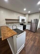810 E 8th St in Muscatine, IA - Building Photo - Building Photo