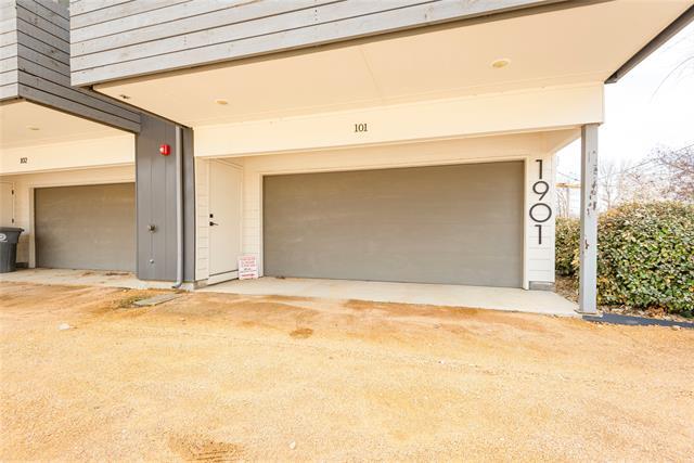 property at 1901 N Carroll Ave