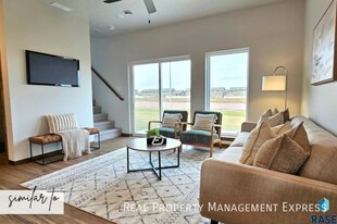 Modern & Spacious 3-Bedroom Townhome on Sioux Falls’ West Side in Sioux Falls, SD - Building Photo