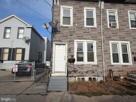 726 Genesee St in Trenton, NJ - Building Photo