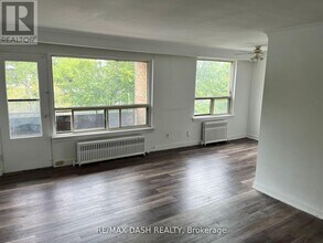 52 Neptune Dr in Toronto, ON - Building Photo - Building Photo