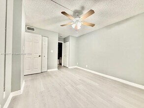 2761 Taft St in Hollywood, FL - Building Photo - Building Photo