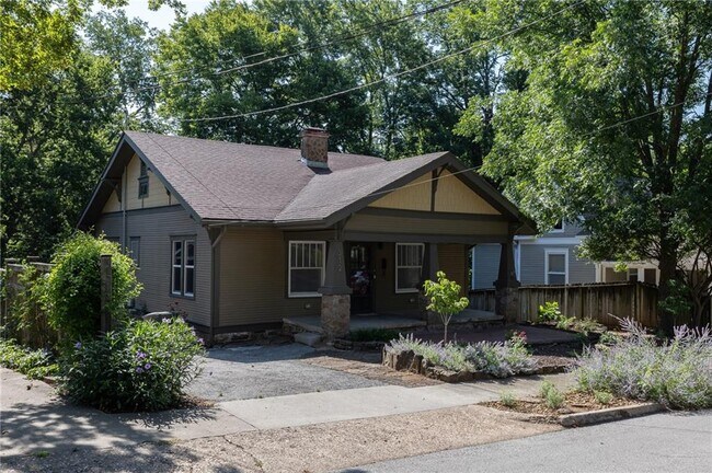 property at 312 S Willow Ave