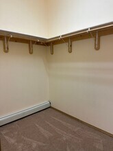 1960 Rogge Ave-Unit -Unit 3 in North Pole, AK - Foto de edificio - Building Photo