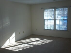 1075 Arnaud St in Sumter, SC - Building Photo - Building Photo